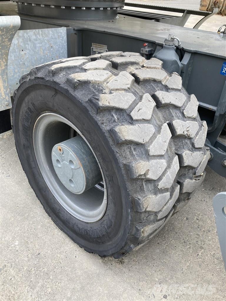 Liebherr A 918 Compact Litronic Pelle sur pneus