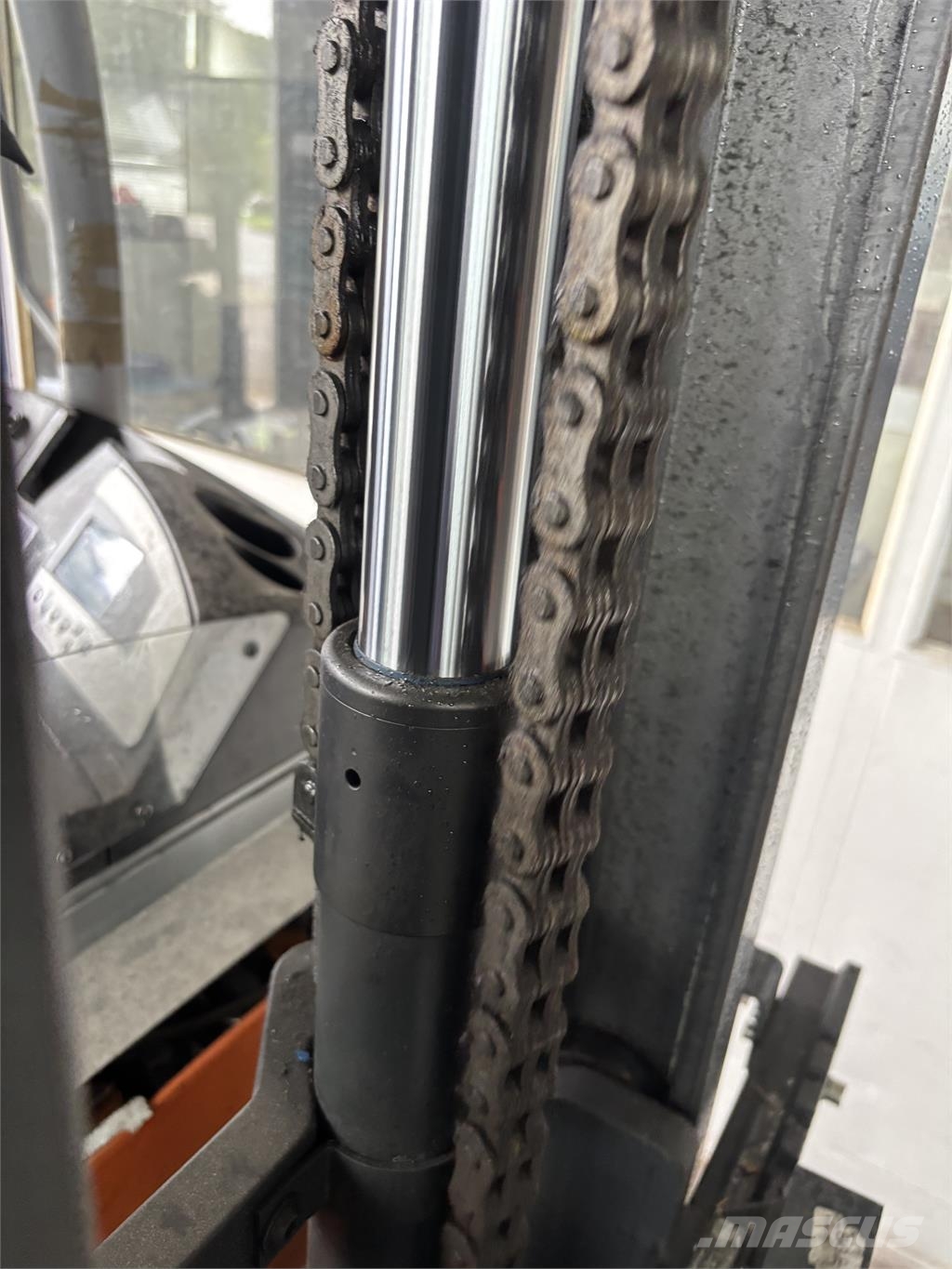 Still FM-X10 Reach truck