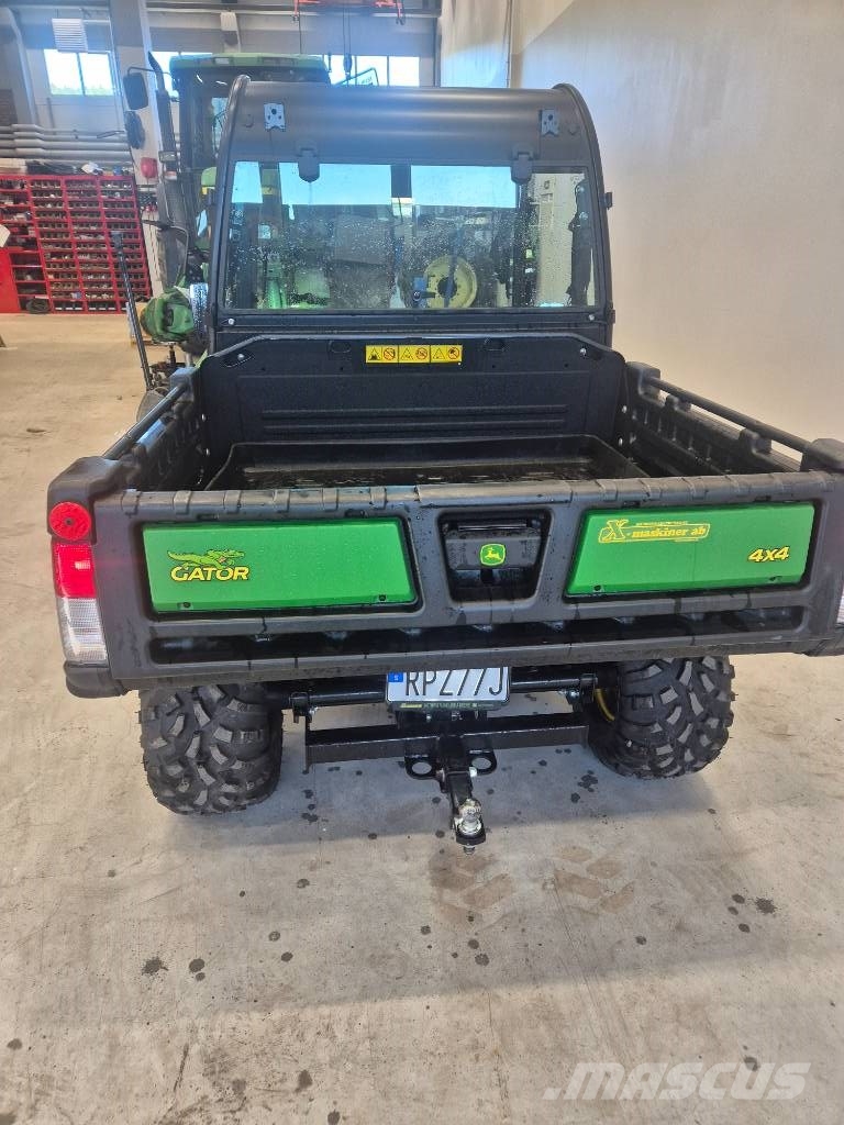 John Deere HPX 815 E Gator Traktori