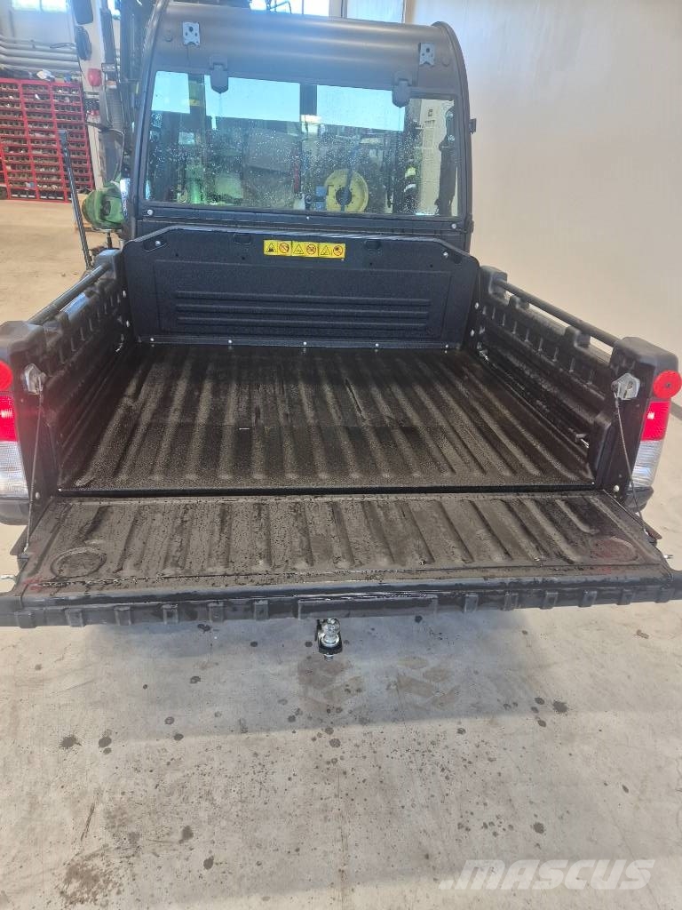 John Deere HPX 815 E Gator Traktori