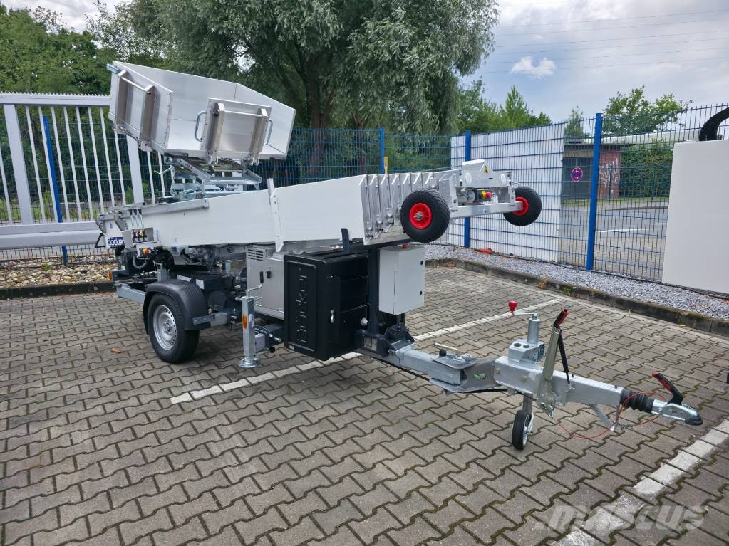 Böcker Junior 24 Goods and furniture lifts