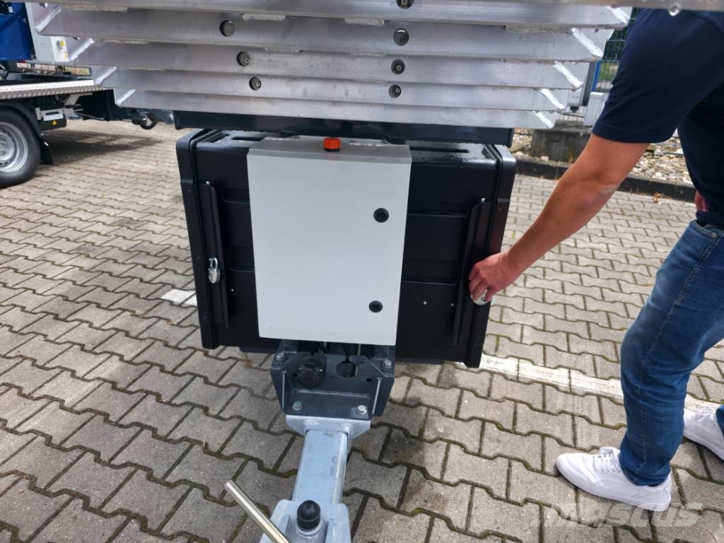 Böcker Junior 24 Goods and furniture lifts
