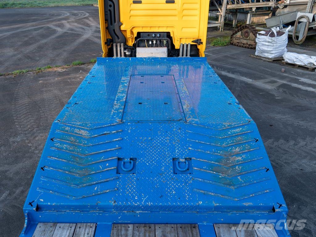 Dezeure SRD47 3-assige dieplader Automobili