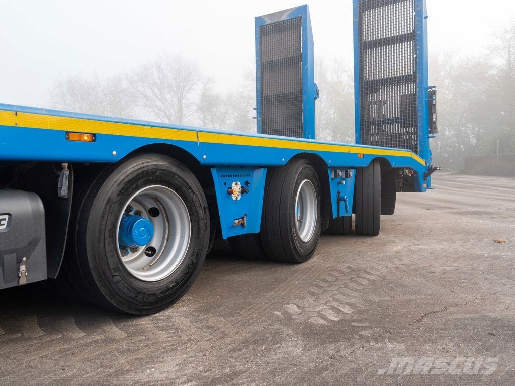 Dezeure SRD47 3-assige dieplader Automobili