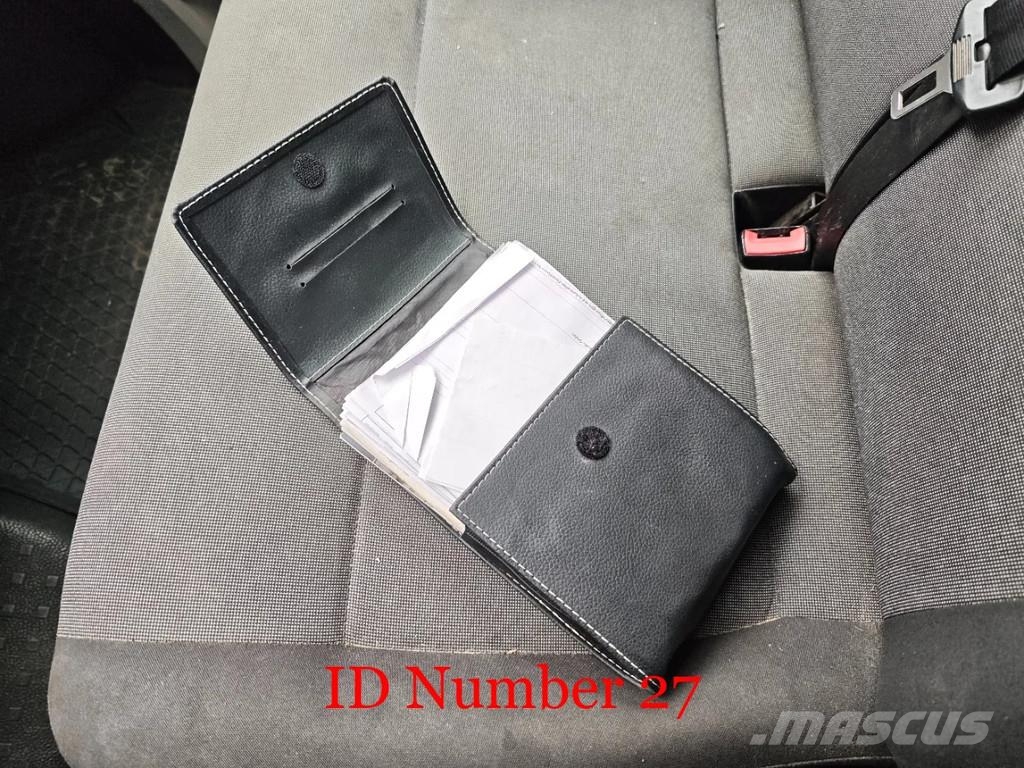 Volkswagen Transporter 2.0 TDI 9 Persons! Kistehergépjárművek