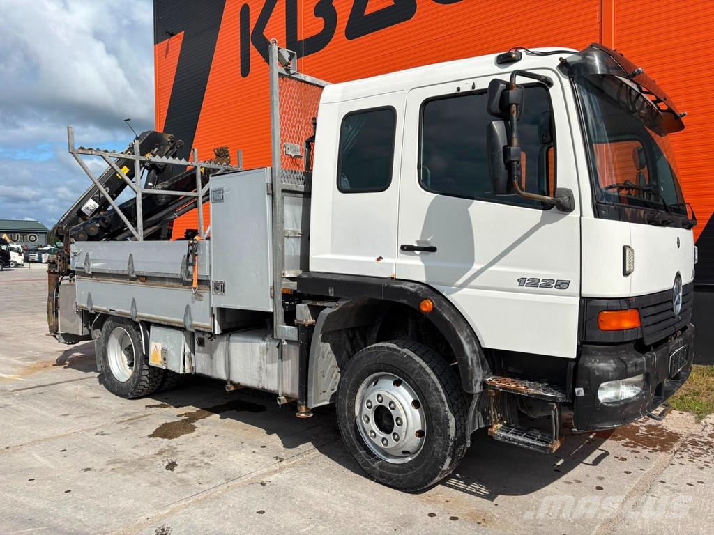 Mercedes-Benz Atego 1225 4x4 HIAB 088E-4 / PLATFORM L=3544 mm Smagās mašīnas ar celtni