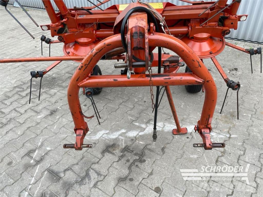 Kuhn GF 5001 MHA مكابس وميبسات التبن