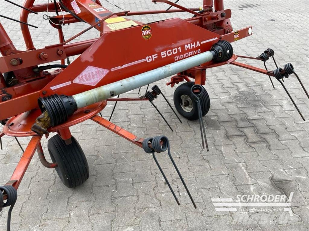 Kuhn GF 5001 MHA مكابس وميبسات التبن