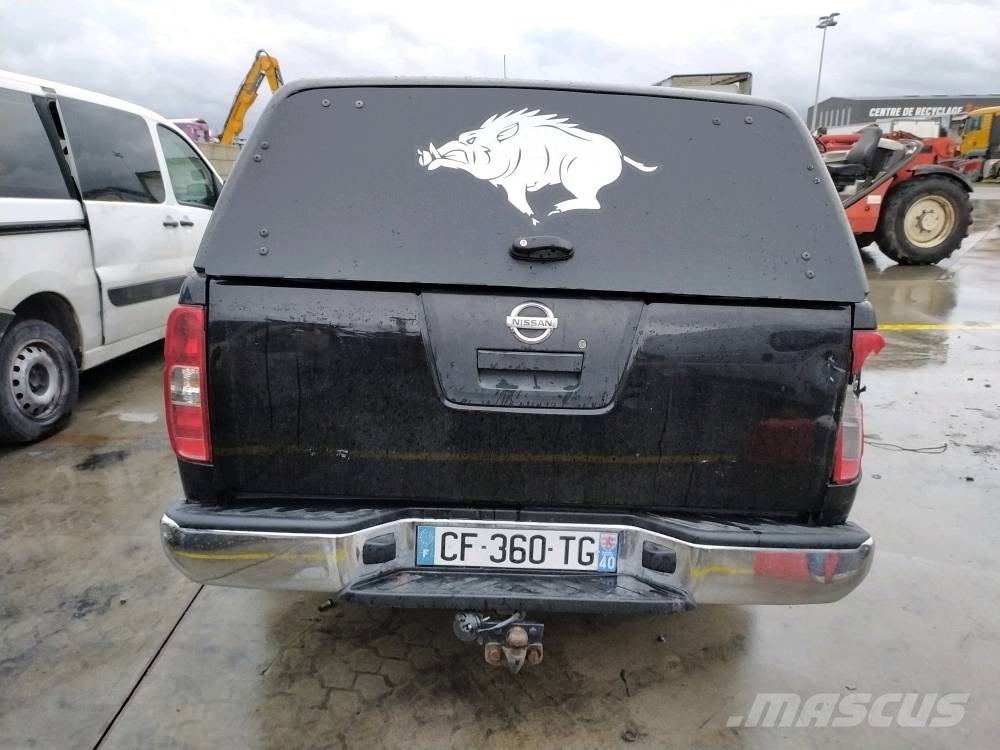 Nissan Navara سيارات