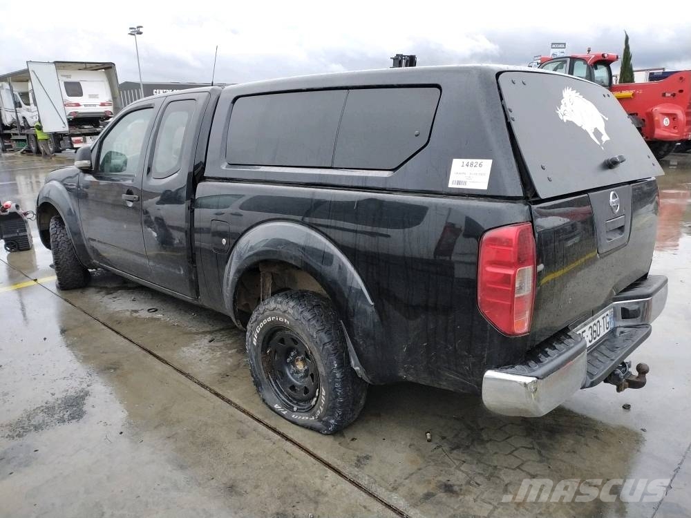 Nissan Navara سيارات