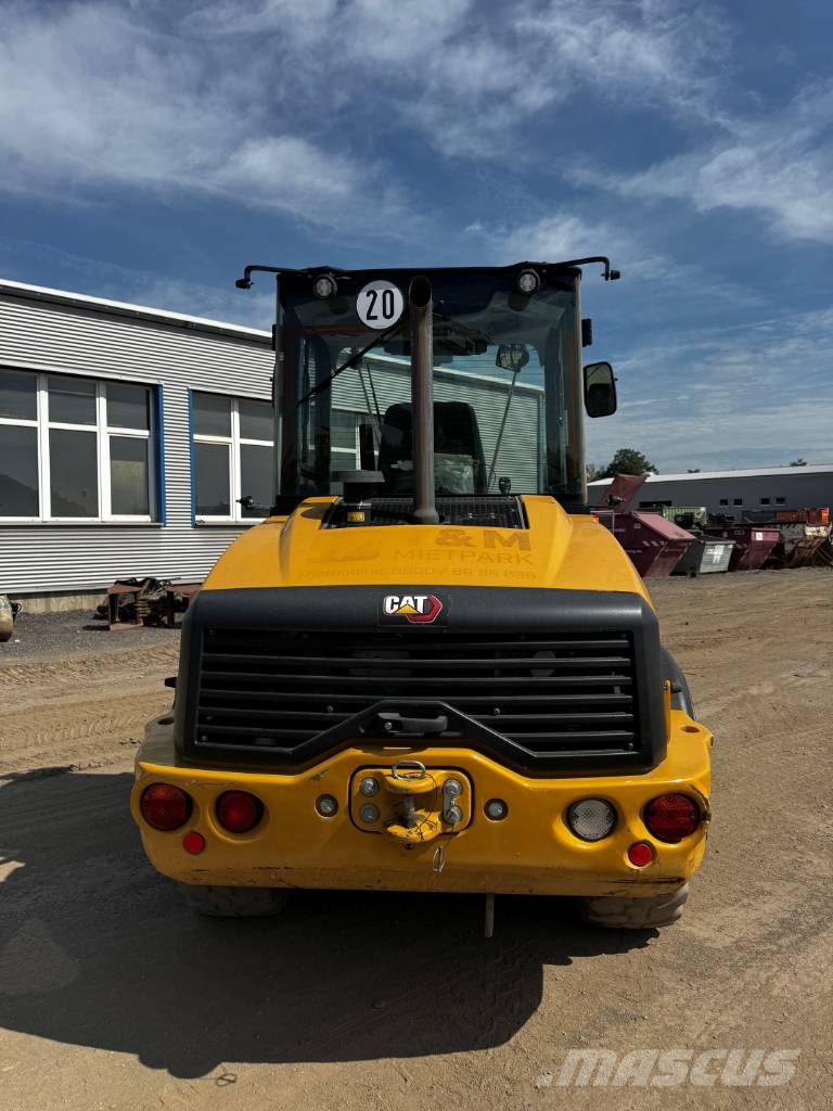 CAT 908 M لوادر بعجل