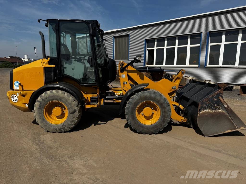 CAT 908 M لوادر بعجل