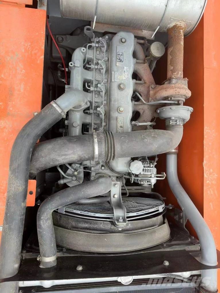 Hitachi ZX 210 履帶式 挖土機/掘鑿機/挖掘機