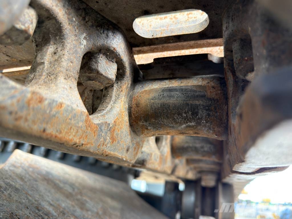 CAT 330F LN Vikšriniai ekskavatoriai
