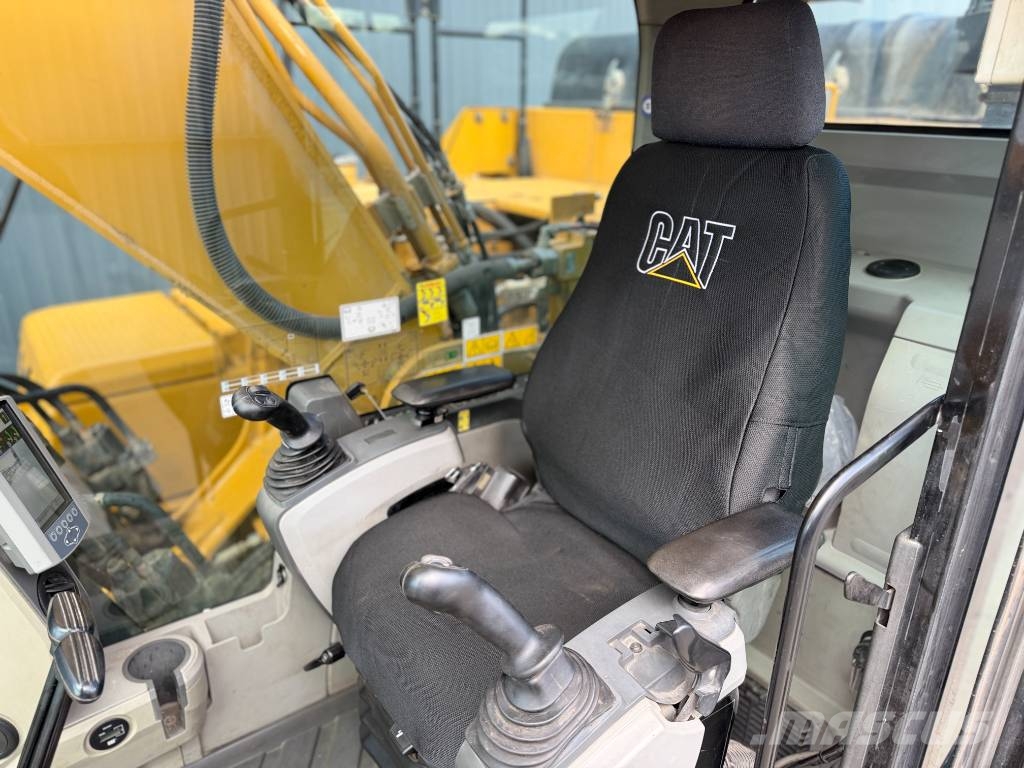 CAT 330F LN Vikšriniai ekskavatoriai