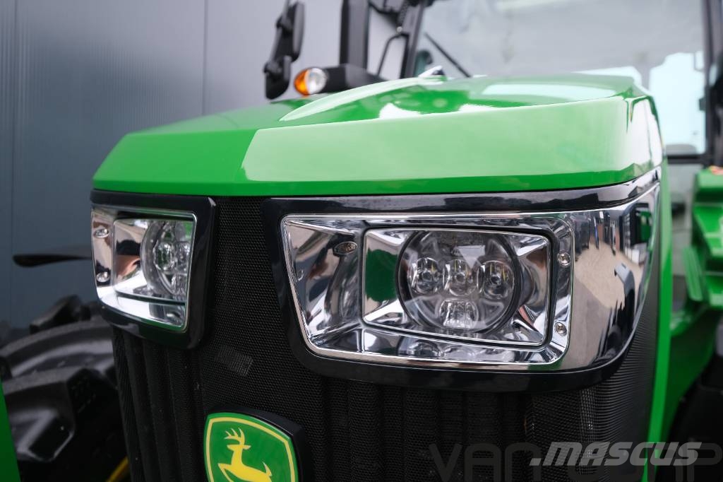 John Deere 5130 M | 2024 | 785 h ( vgl. 6R130 ) Traktorji