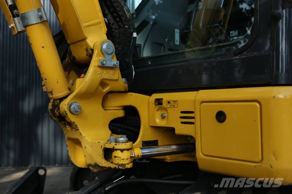 Komatsu PC 24 MR-5 minigraver | 198u | sloop-sorteer Mini ekskavatörler, 7 tona dek