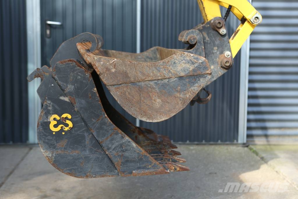 Komatsu PC 24 MR-5 minigraver | 198u | sloop-sorteer Mini ekskavatörler, 7 tona dek