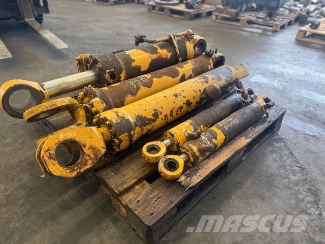 Liebherr L 566 2Plus2 HYDRAULIC CYLINDER COMPLET Hidráulica