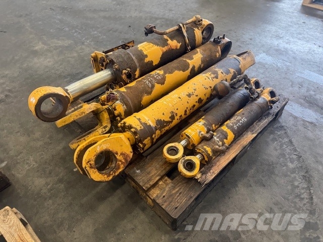 Liebherr L 566 2Plus2 HYDRAULIC CYLINDER COMPLET Hidráulica