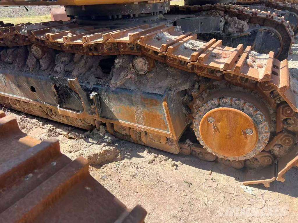 CAT 374 Koparki gąsienicowe