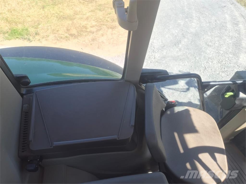 John Deere 6M125 Traktory