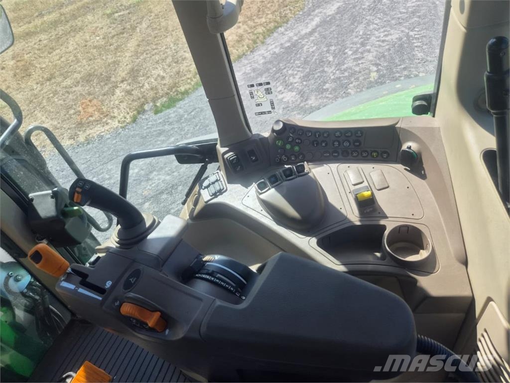 John Deere 6M125 Traktory