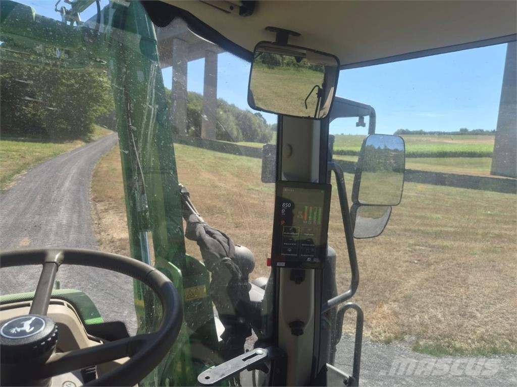 John Deere 6M125 Traktory