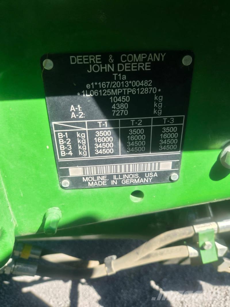 John Deere 6M125 Traktory