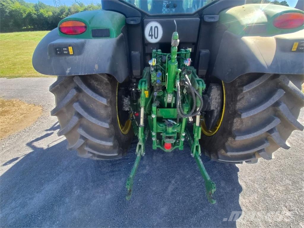 John Deere 6M125 Traktory