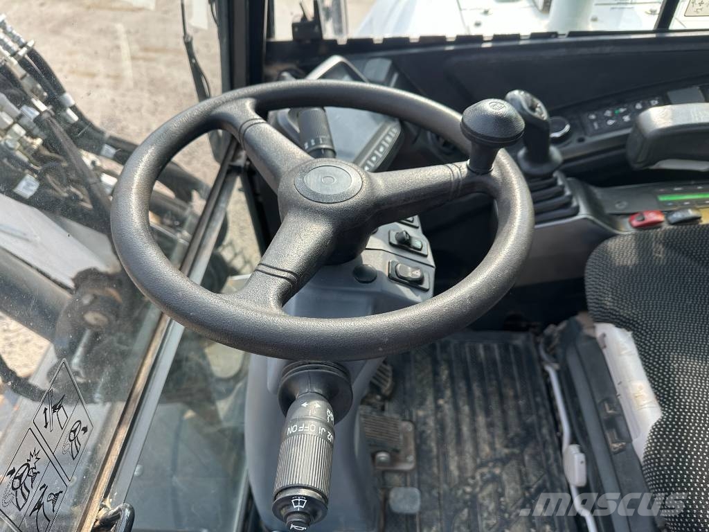 Bobcat E 57 W Mobilbagger / AC / 41.000 EUR Колісні екскаватори