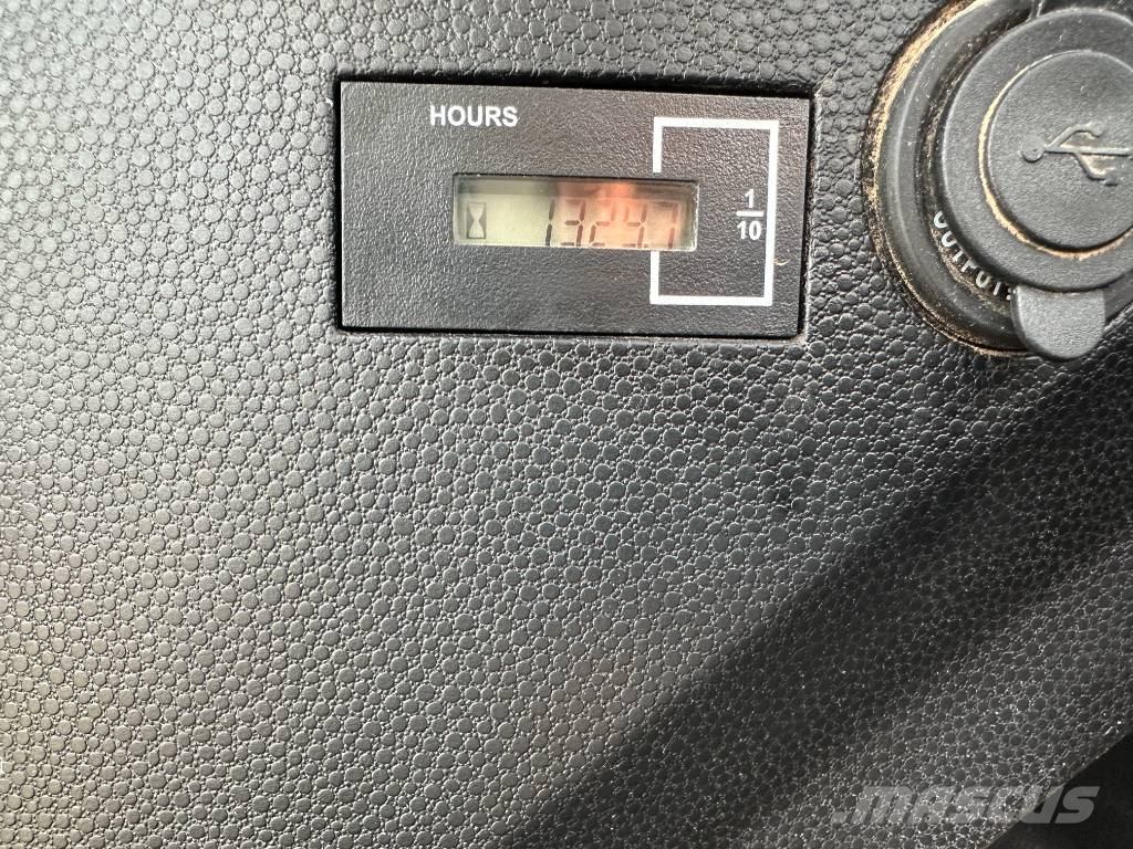 Bobcat E 57 W Mobilbagger / AC / 41.000 EUR Колісні екскаватори