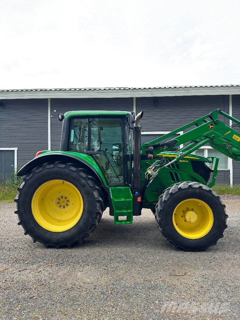 John Deere 6125 M الجرارات