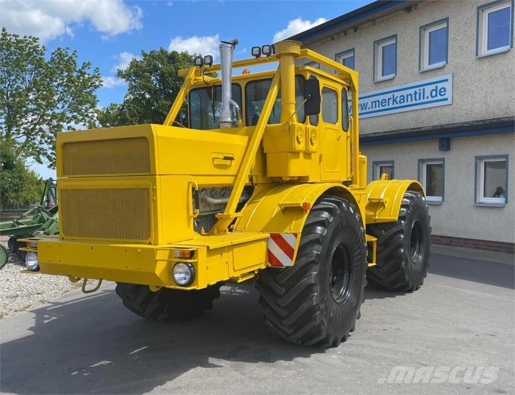 Kirovets K 701 V12 Traktorit