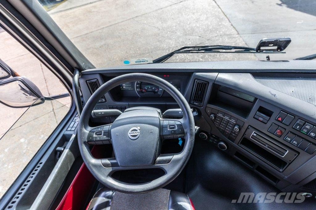 Volvo FMX 450+HYDR Trekkers