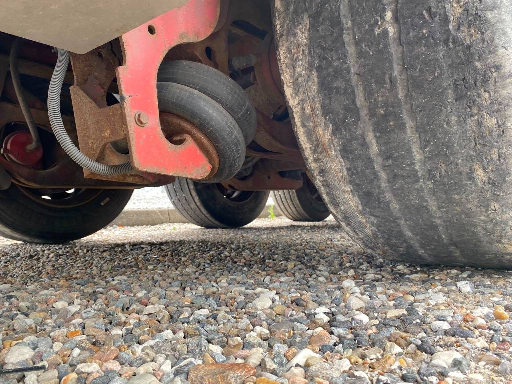 AMT 4 akslet 91 m3 walking floor trailer Kustīgo grīdu puspiekabes