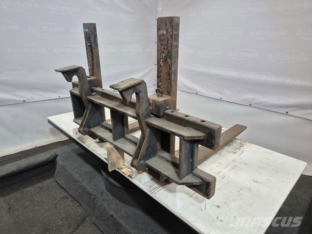 Ahlmann AZ9/10 Palletvorkinstallatie Forks