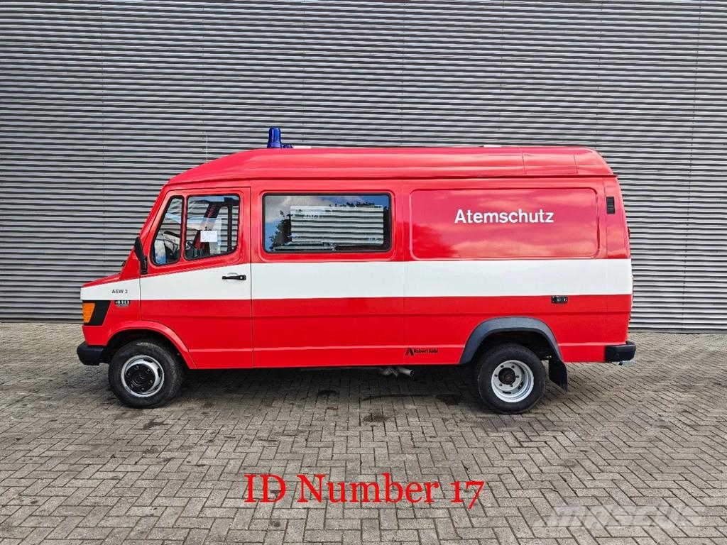 Mercedes-Benz 400-serie 410 Petrol 12.000 Km Like New! Caixa fechada