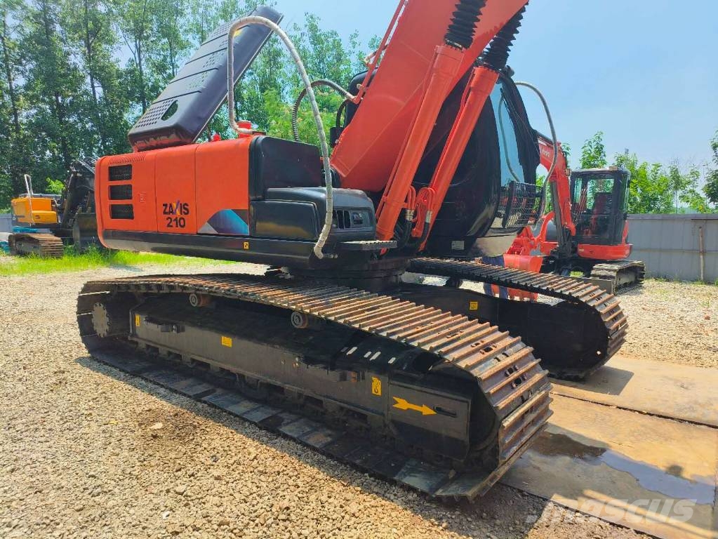 Hitachi ZX 210 Εκσκαφείς με ερπύστριες