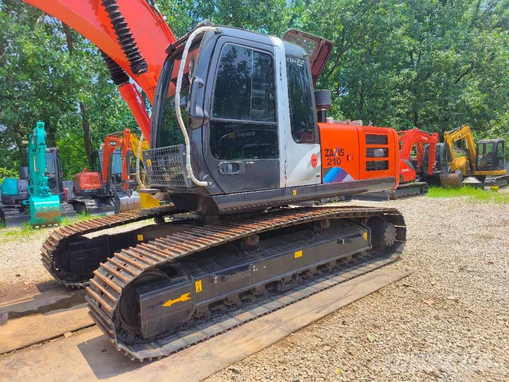 Hitachi ZX 210 Εκσκαφείς με ερπύστριες