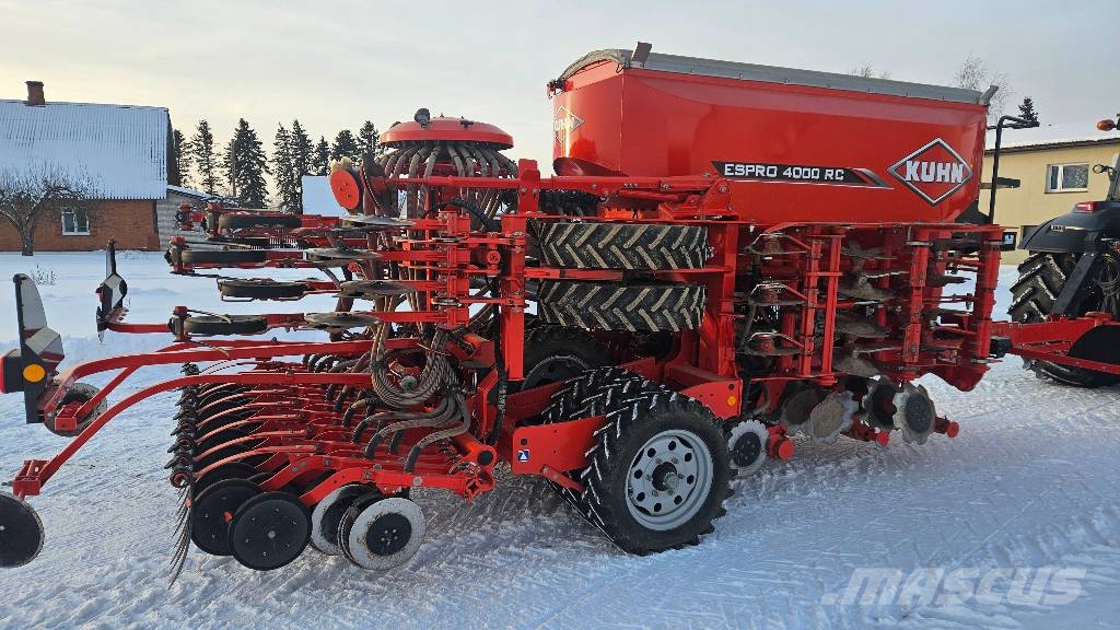 Kuhn ESPRO 4000 RC Mechanické sejačky
