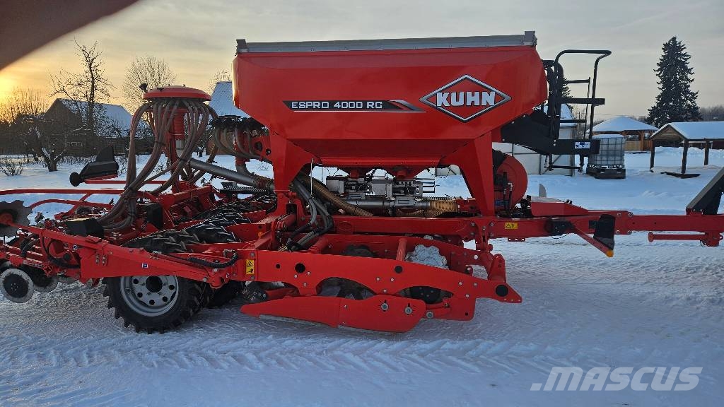 Kuhn ESPRO 4000 RC Mechanické sejačky