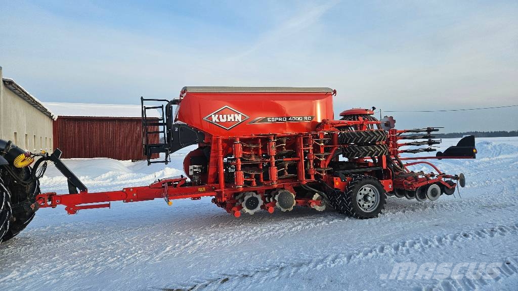 Kuhn ESPRO 4000 RC Mechanické sejačky