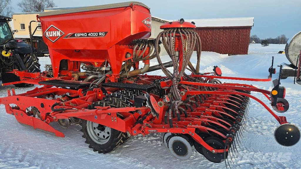 Kuhn ESPRO 4000 RC Mechanické sejačky