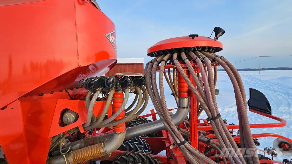 Kuhn ESPRO 4000 RC Mechanické sejačky