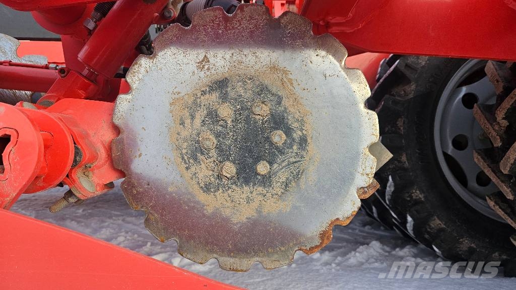 Kuhn ESPRO 4000 RC Mechanické sejačky