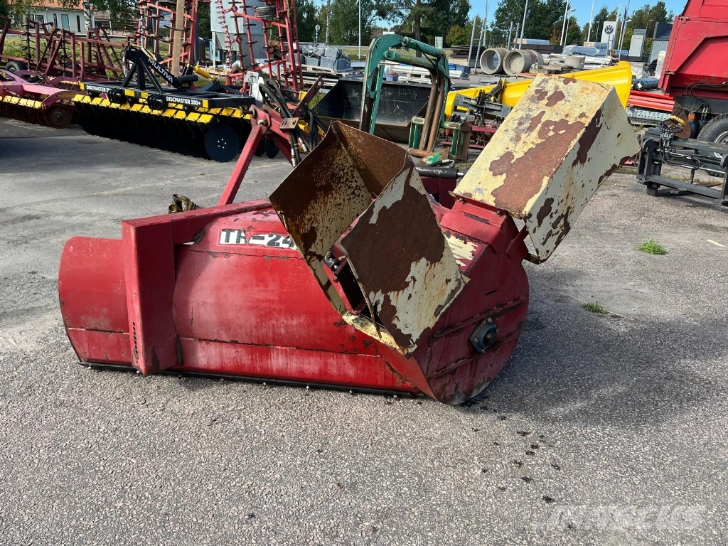Varila Steel TR 240 lumilinko Snow throwers