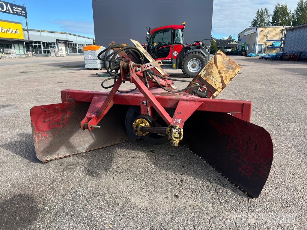 Varila Steel TR 240 lumilinko Snow throwers