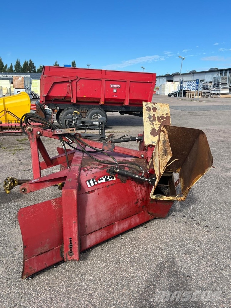 Varila Steel TR 240 lumilinko Snow throwers