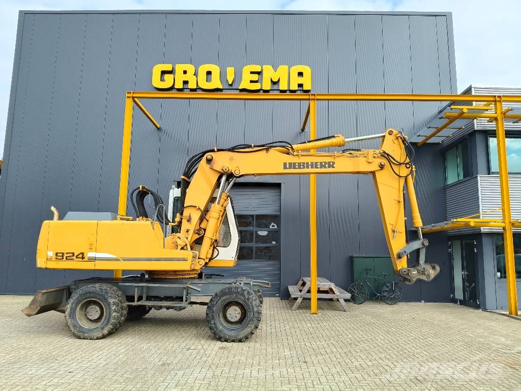 Liebherr A 924 Litronic Ratasekskavaatorid